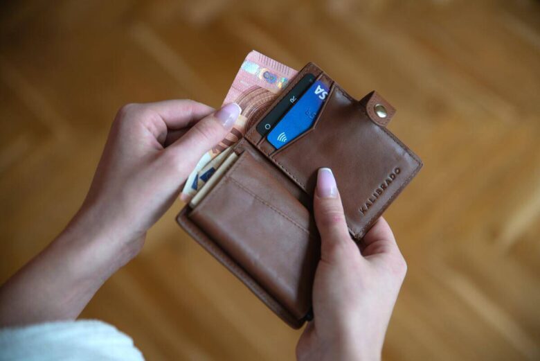 wallet-credit-card